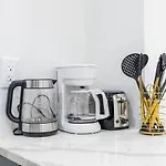 1597-1 Large Studio In The Unit Prime Ues