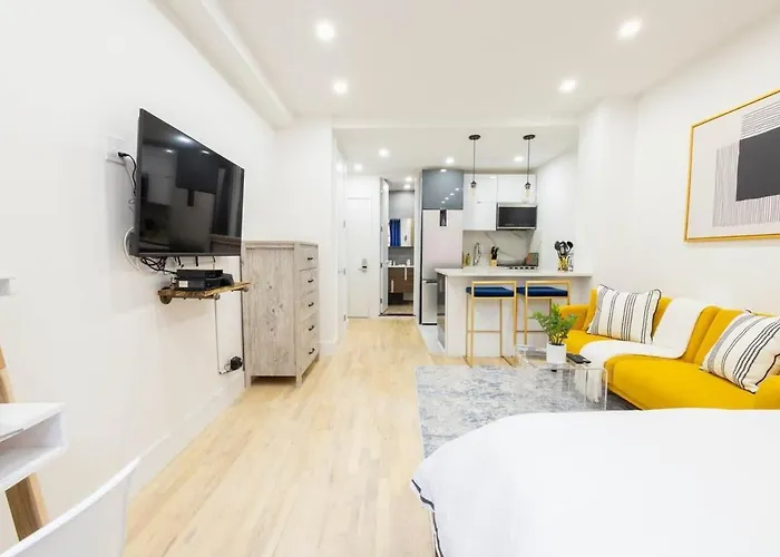 1597-1 Large Studio In The Unit Prime Ues
