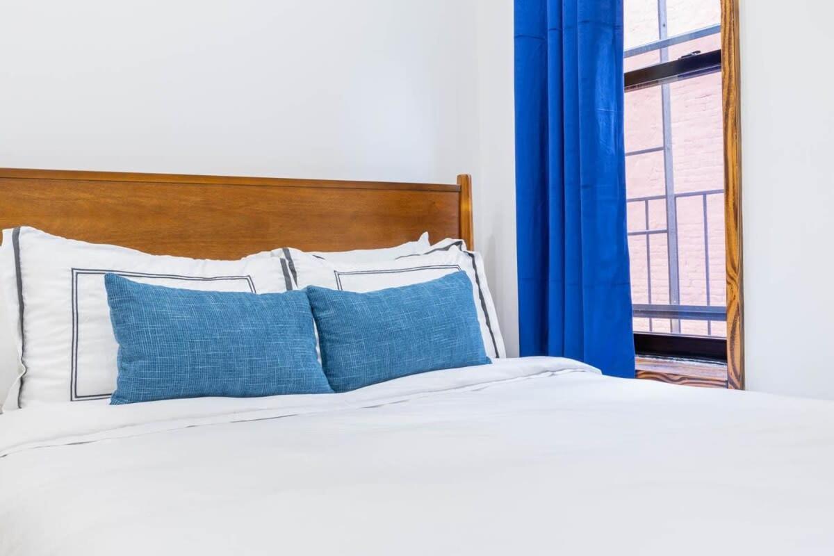 1597-1 Large In The Unit Prime Ues Apartment New York