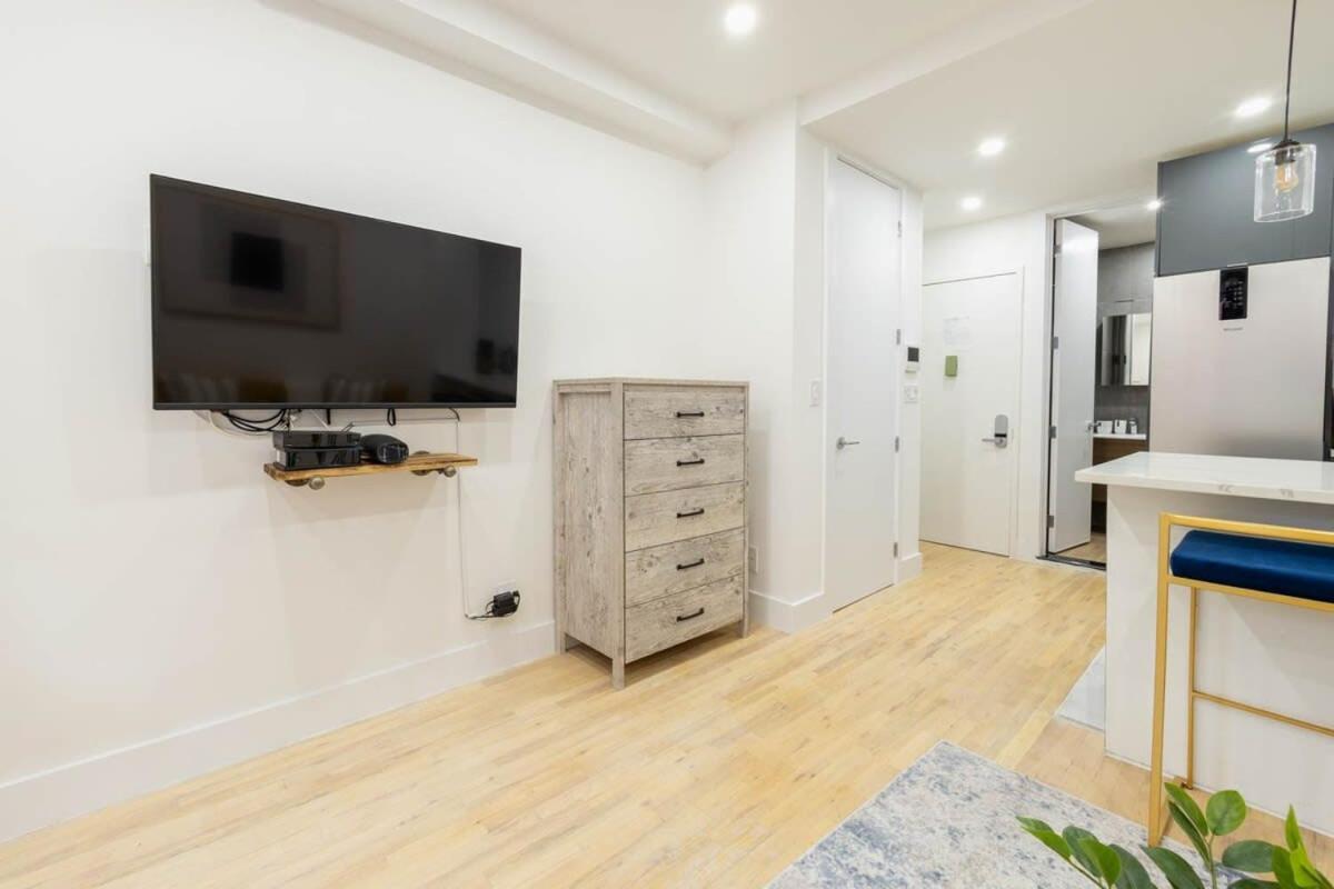 1597-1 Large In The Unit Prime Ues Apartment